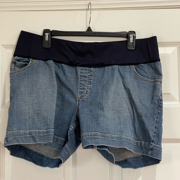 Liz Lange for Target Pants - Liz Lange maternity for Target size large shorts